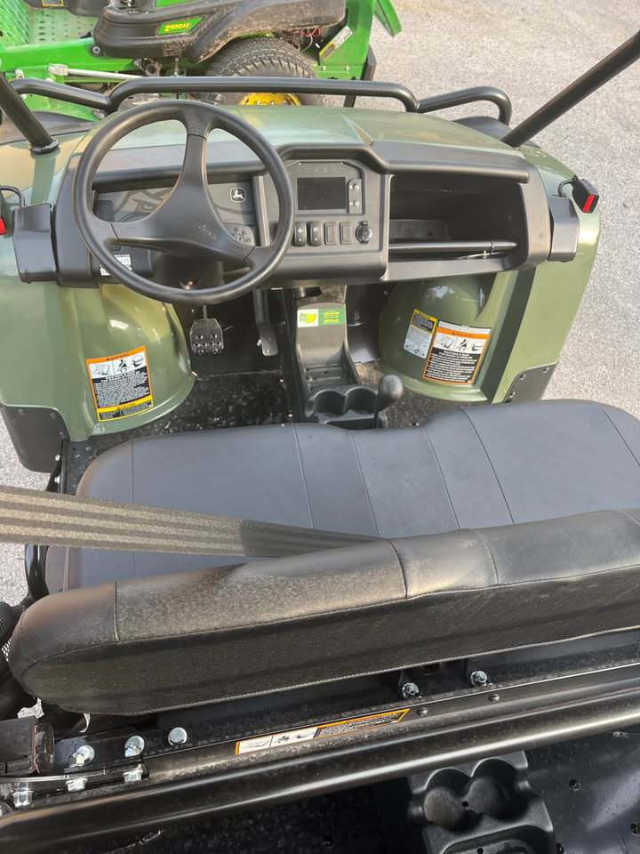 John Deere XUV 825M Image 5