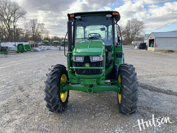 Photo of 2025 John Deere 5067E