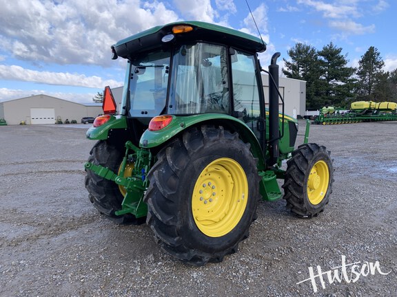 Photo of 2025 John Deere 5067E