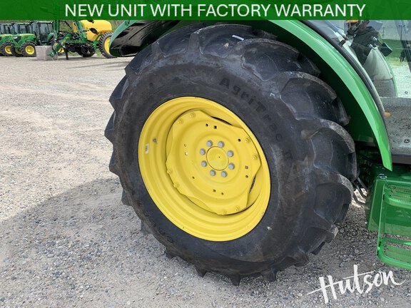 Photo of 2025 John Deere 5067E