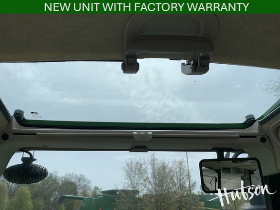 Photo of 2025 John Deere 5067E
