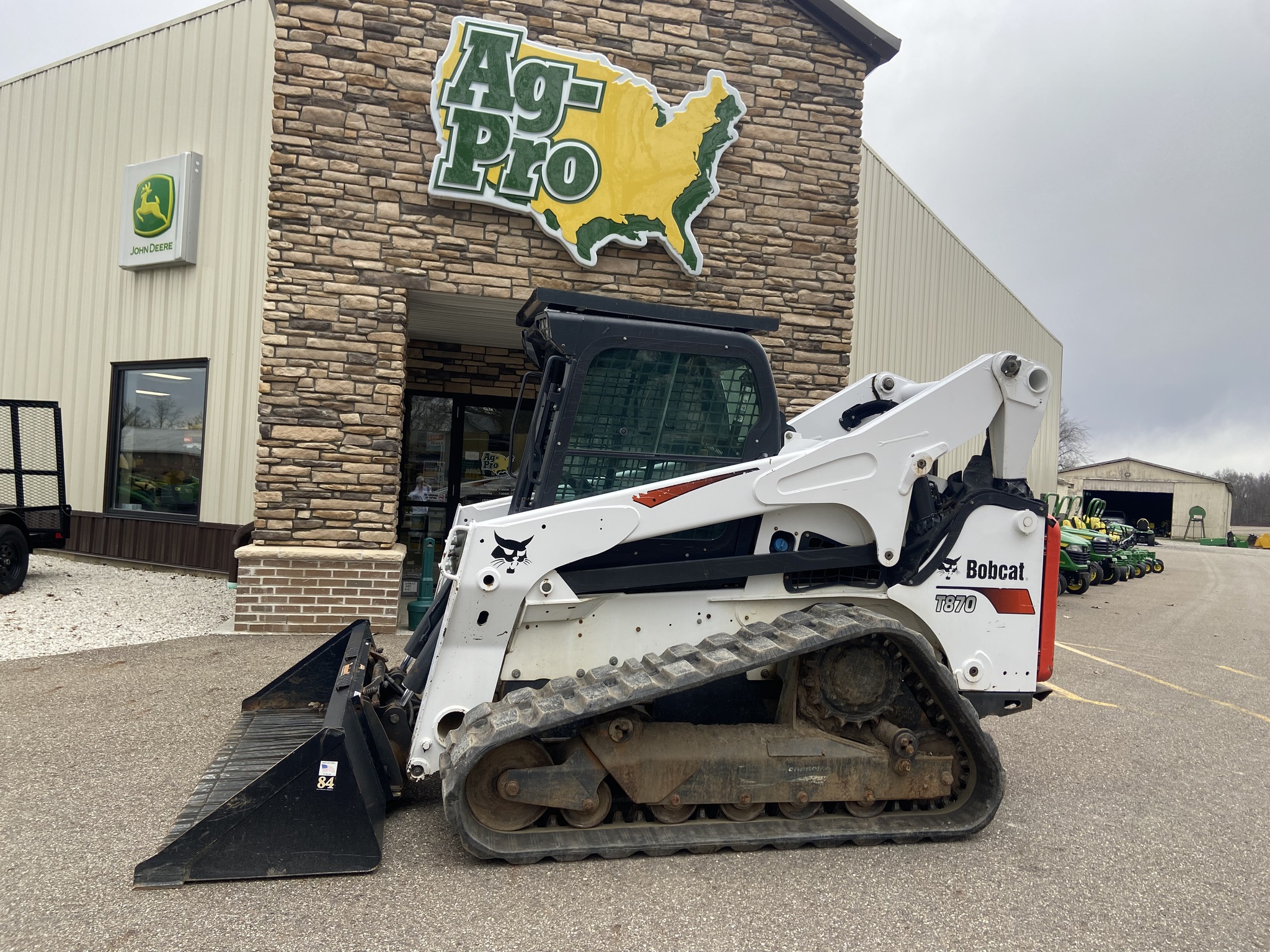 2019 Bobcat T870 Image 1
