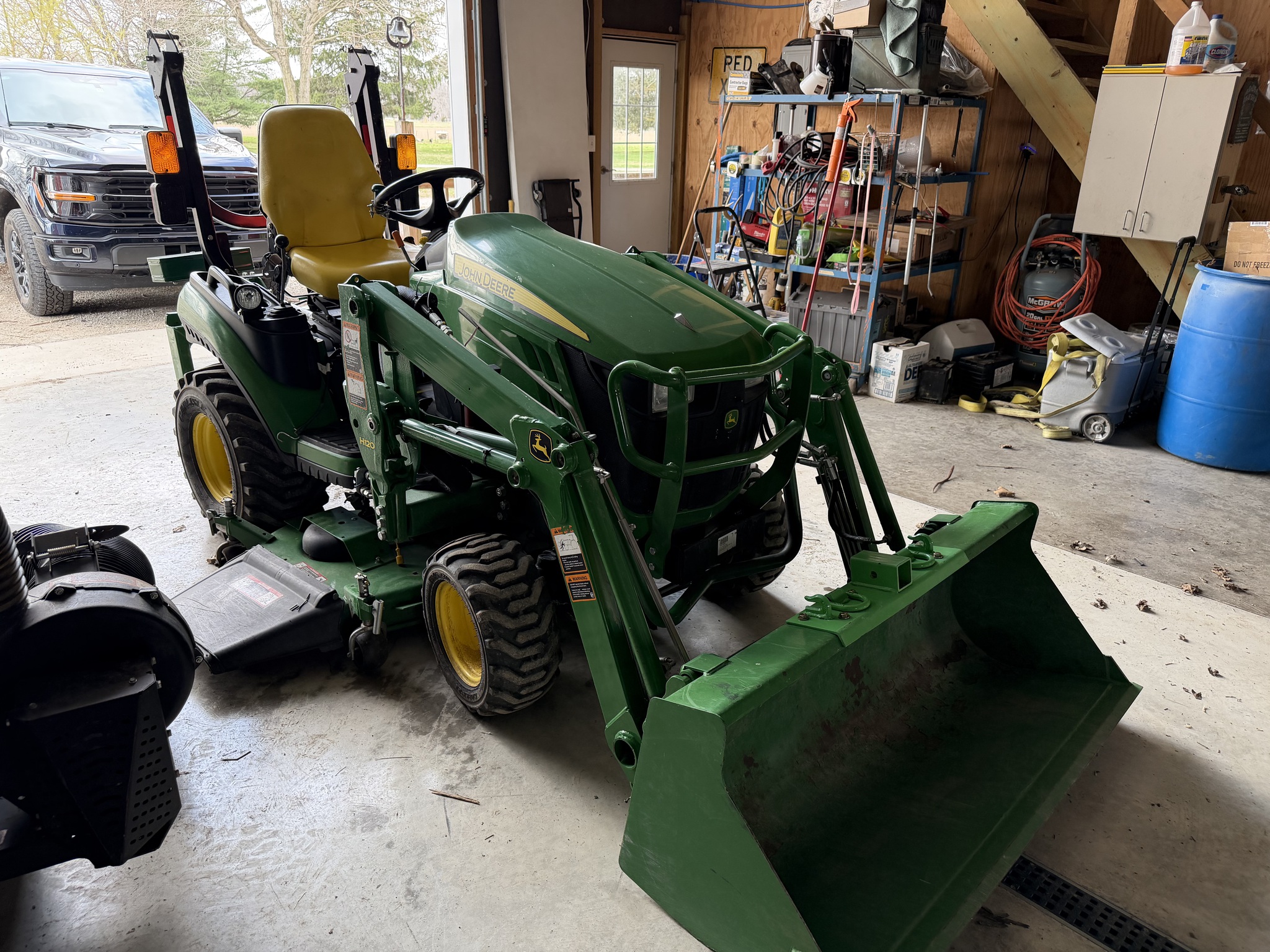 2016 John Deere 1025R Image 7
