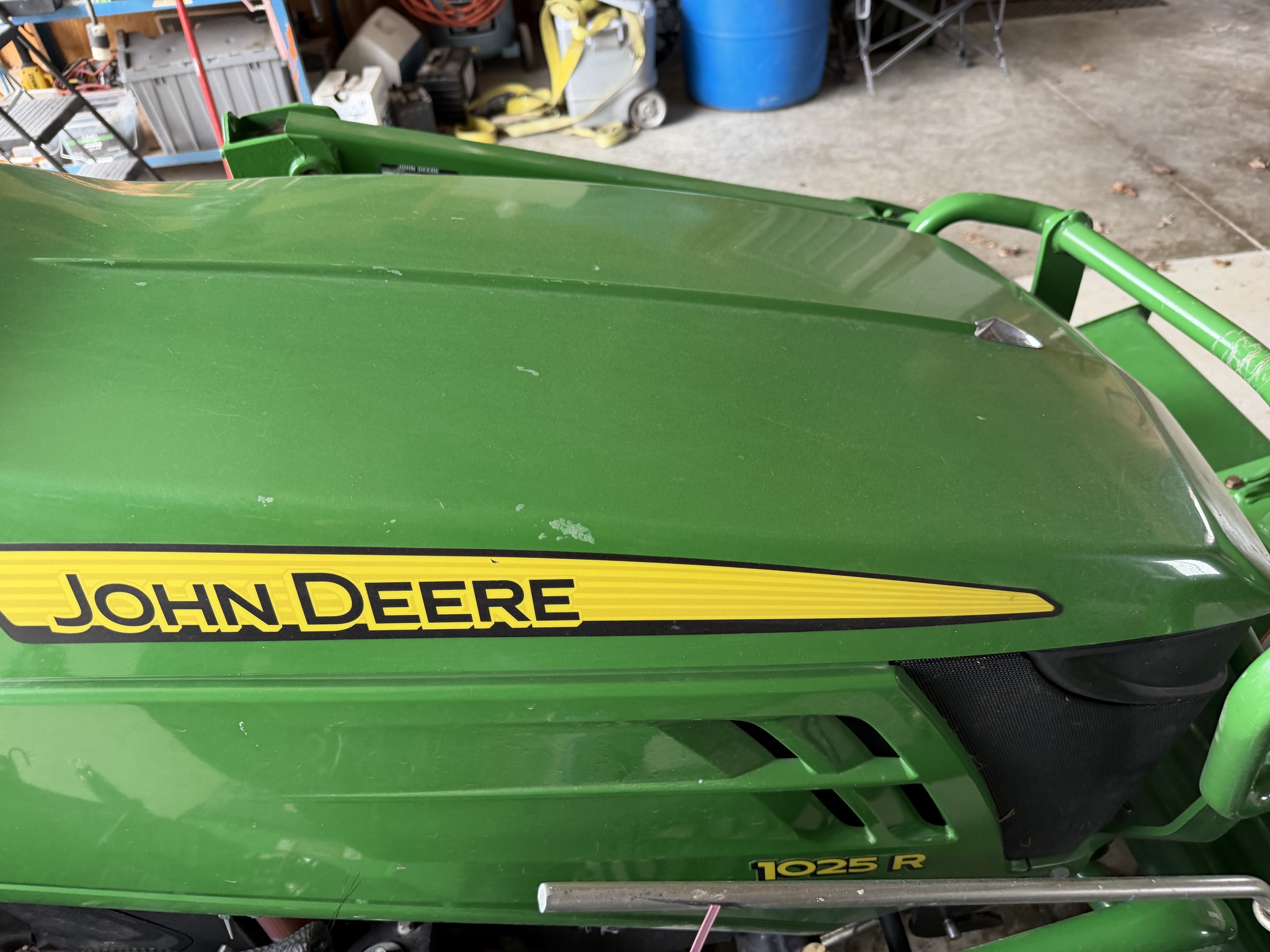2016 John Deere 1025R Image 9