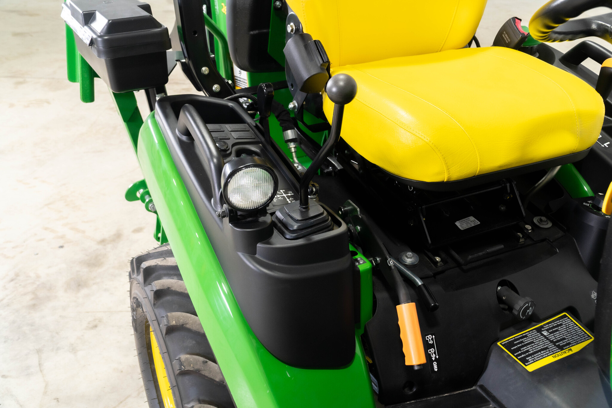 New In-Stock 2026 John Deere 1025R Compact Utility Tractors at Koenig Equipment in Tipp City, OH - PhotoXL12