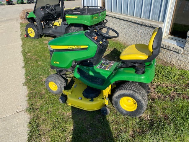 2020 John Deere X330 Image 1