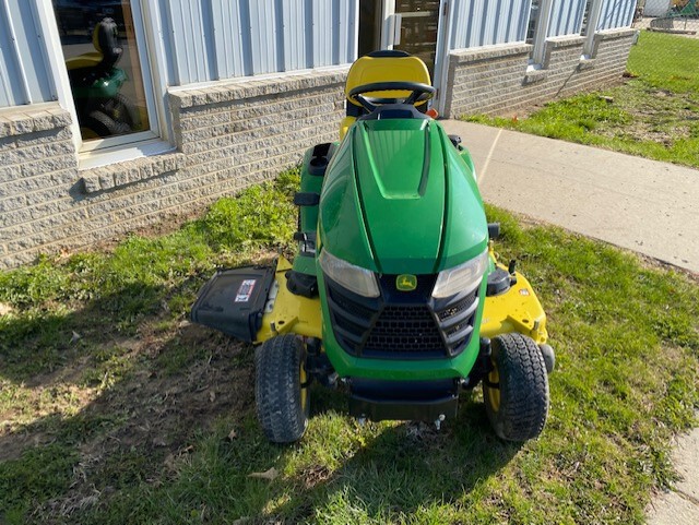 2020 John Deere X330 Image 3
