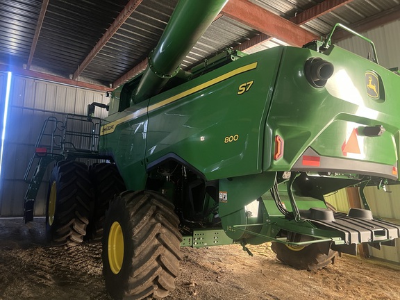Photo of 2025 John Deere S7 800