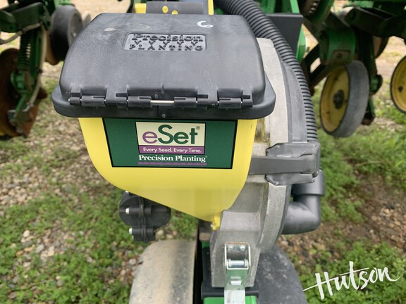 Photo of 2011 John Deere 1770NT CCS