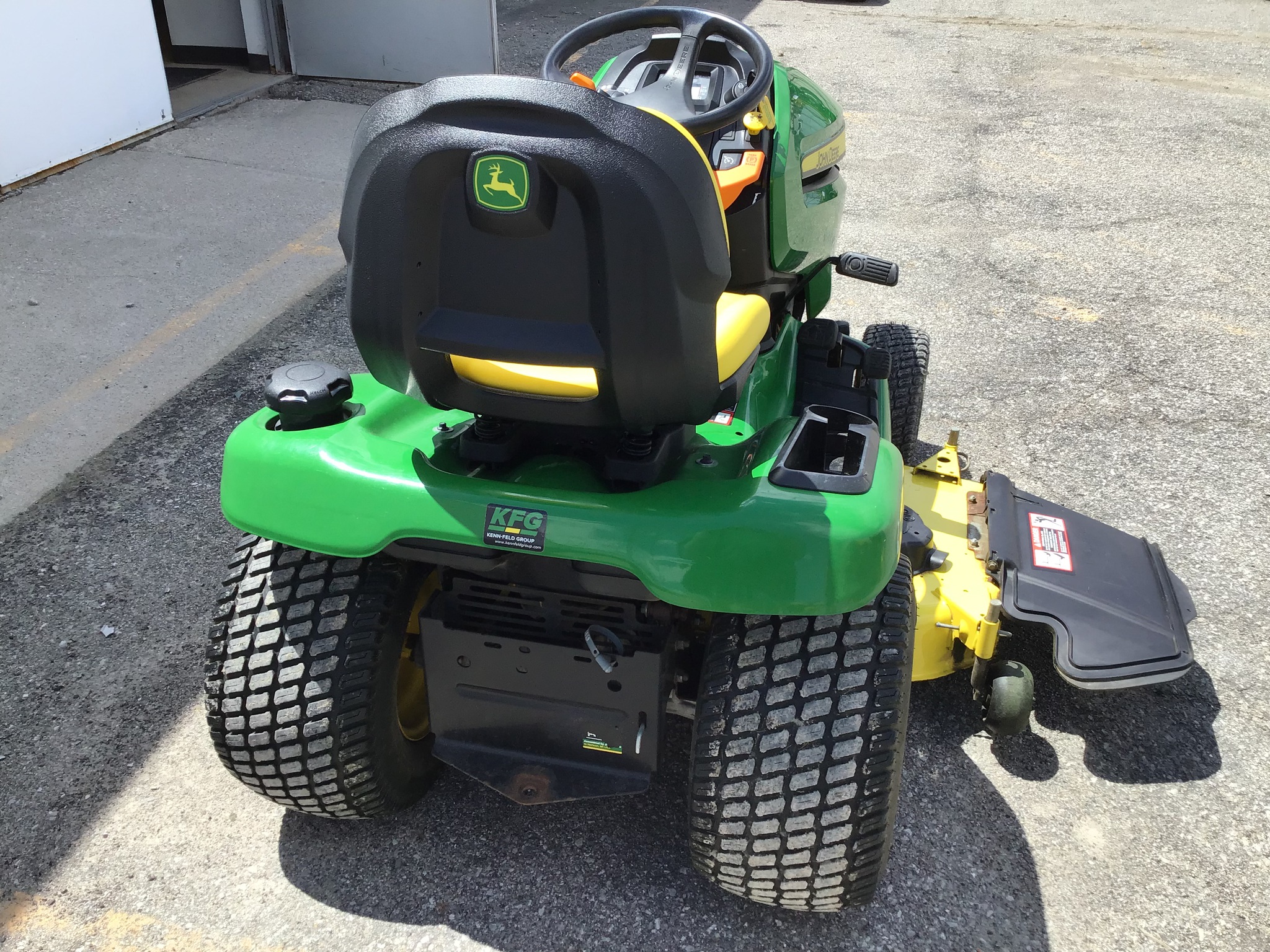 2018 John Deere X380 Image 6