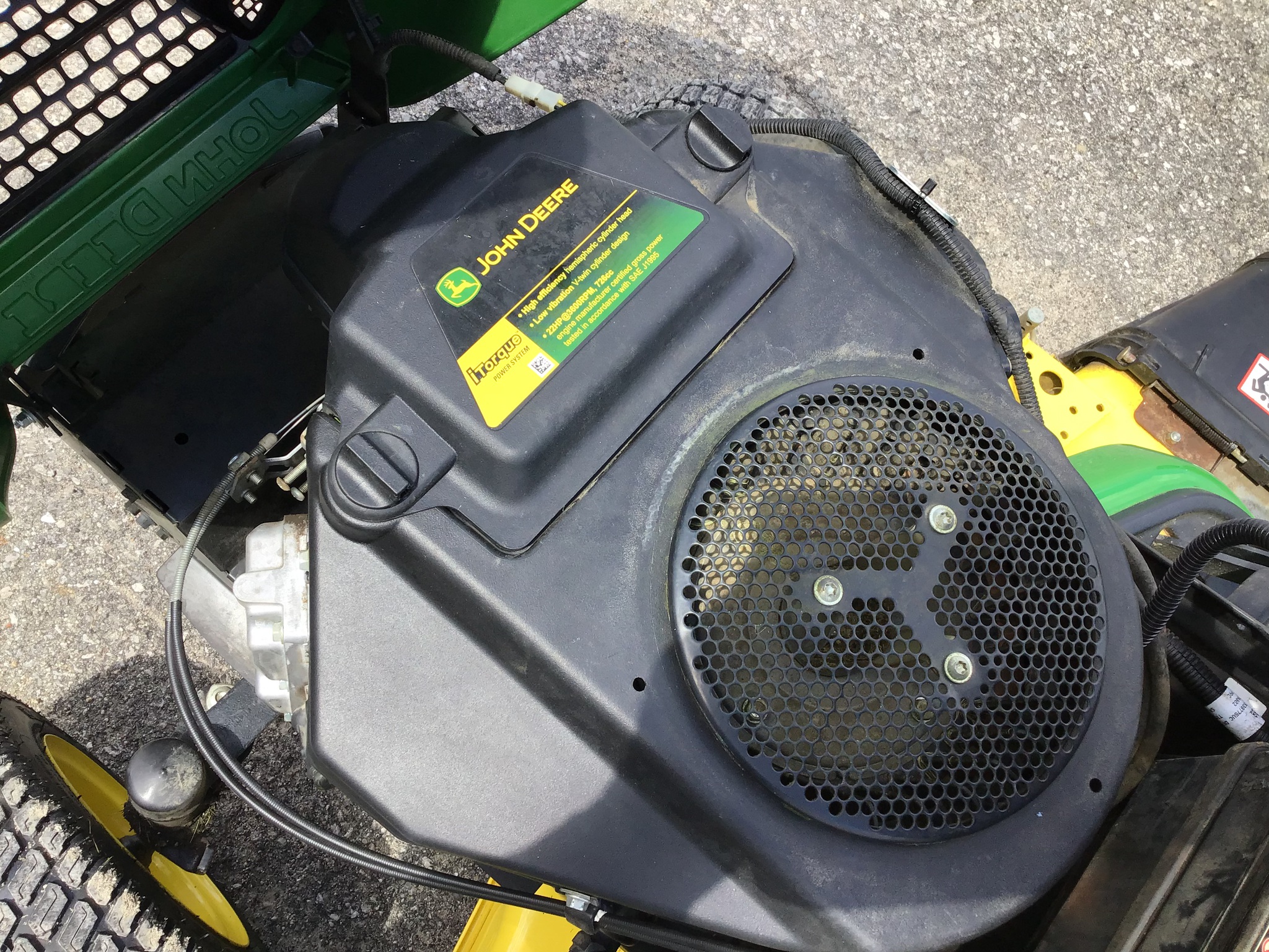 2018 John Deere X380 Image 8