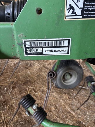 2009 Frontier TD2418