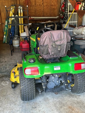 Photo of 2008 John Deere X724