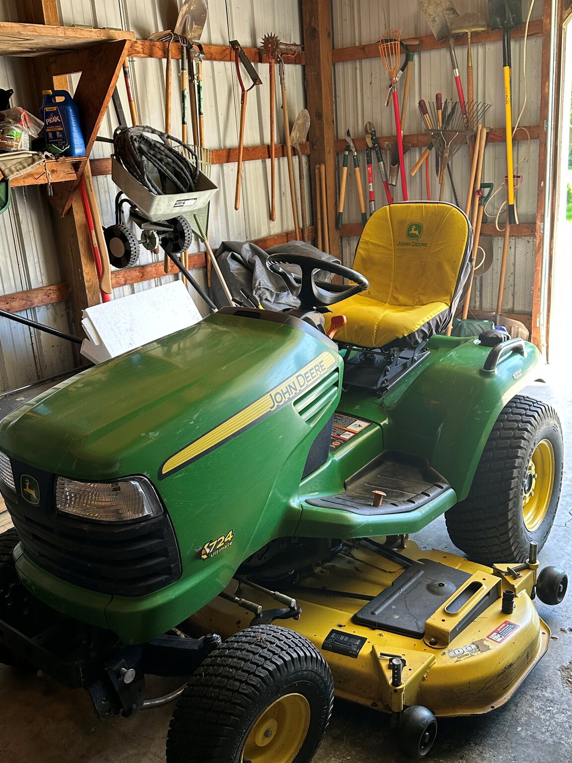 2008 John Deere X724
