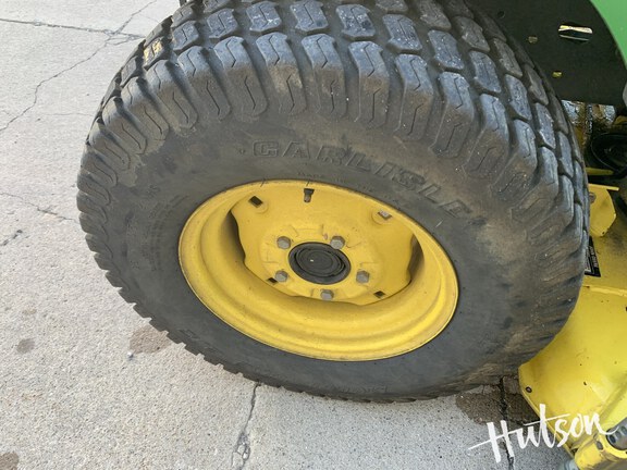 Photo of 2008 John Deere X724