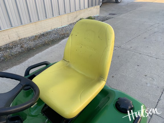 Photo of 2008 John Deere X724
