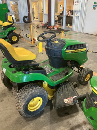 Photo of 2016 John Deere D110