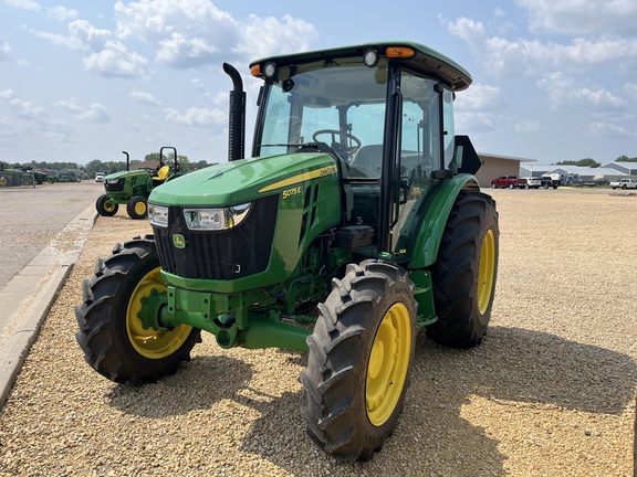  John Deere 5075E