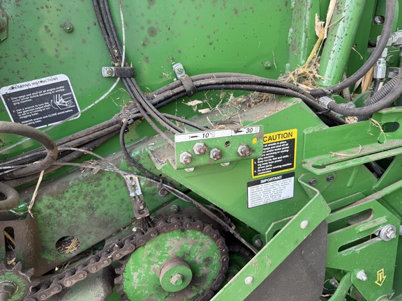 2022 John Deere 560M - Photo9