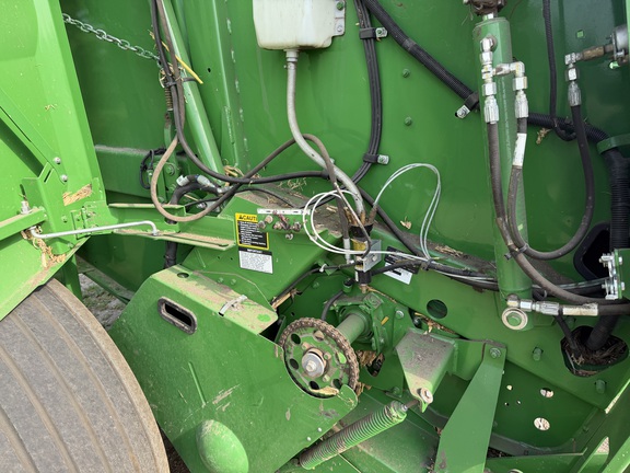 2022 John Deere 560M - Photo11