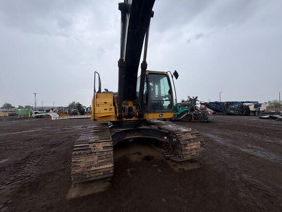 2017 John Deere 350G LC