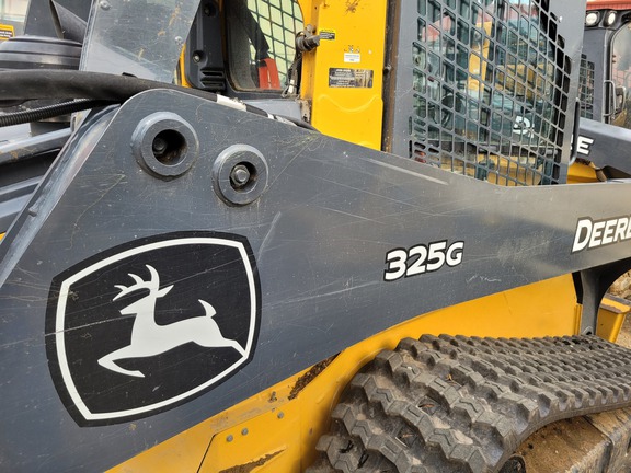 2023 John Deere 325G