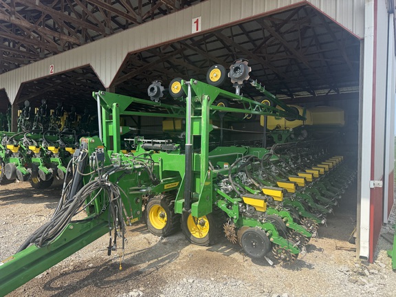 Photo of 2022 John Deere DB80