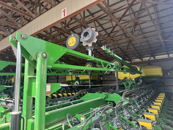 Photo of 2022 John Deere DB80