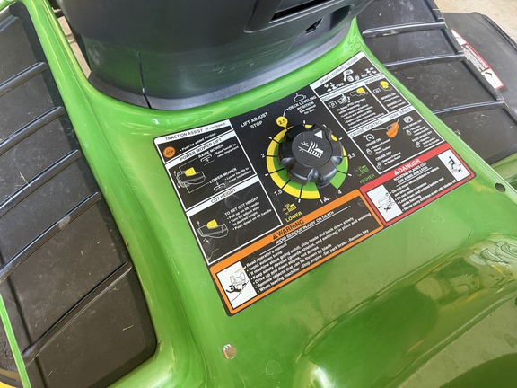 2016 John Deere X394 - Photo8