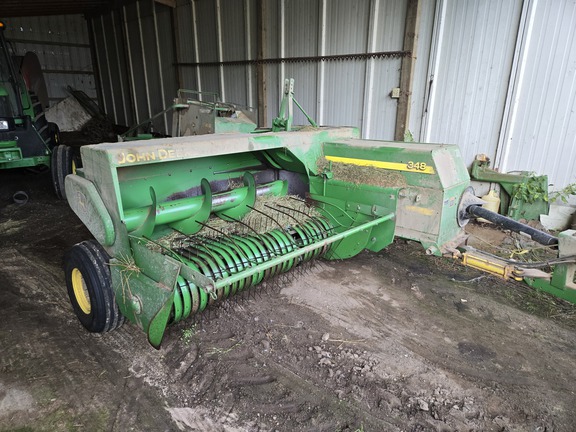 Photo of 2006 John Deere 348