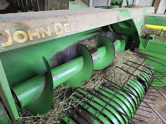 Photo of 2006 John Deere 348