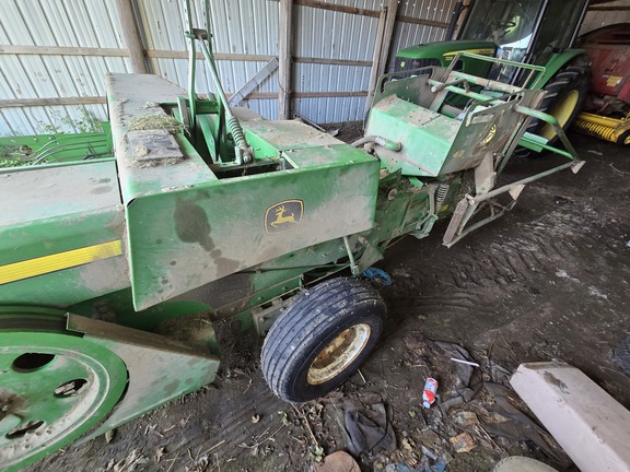 Photo of 2006 John Deere 348