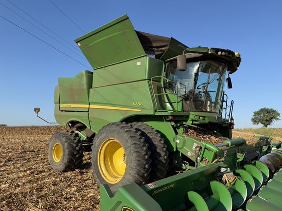 Photo of 2021 John Deere S770