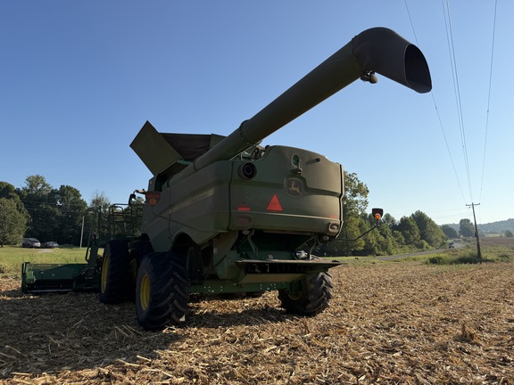 Photo of 2021 John Deere S770