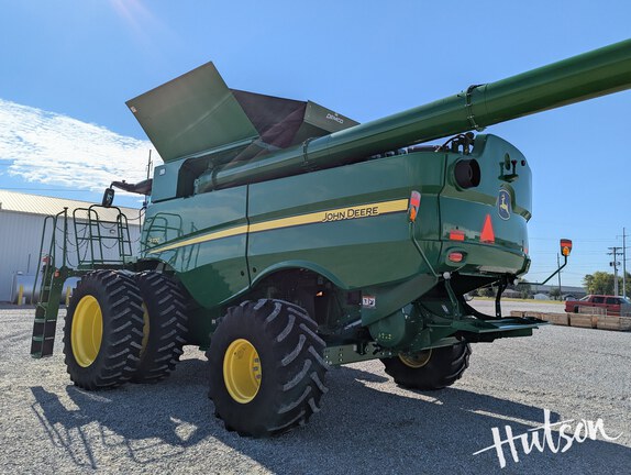 Photo of 2021 John Deere S770