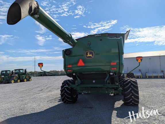 Photo of 2021 John Deere S770