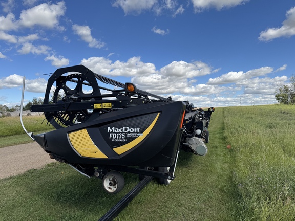 Used 2017 MacDon FD135 Combine Platforms at Horizon Ag & Turf in Vermilion, AB - Photo4