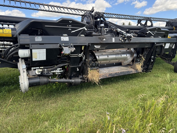 Used 2017 MacDon FD135 Combine Platforms at Horizon Ag & Turf in Vermilion, AB - Photo11