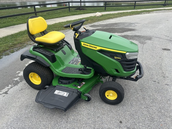 2023 John-Deere S240