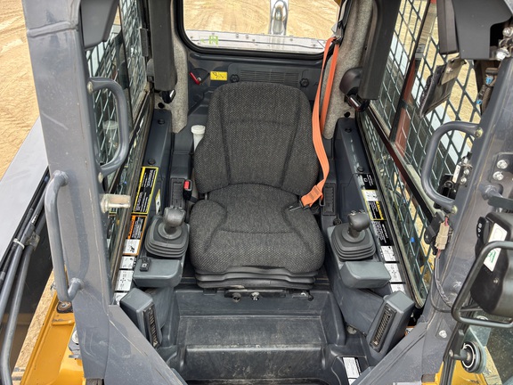2018 John Deere 330G