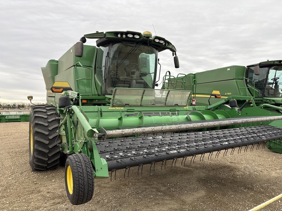  John Deere S780