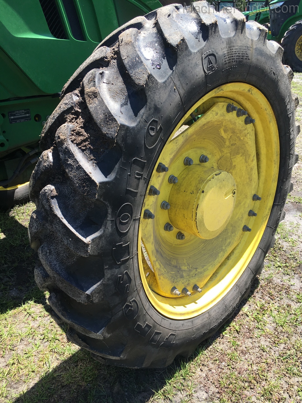 2016 John Deere 6155M Image 7