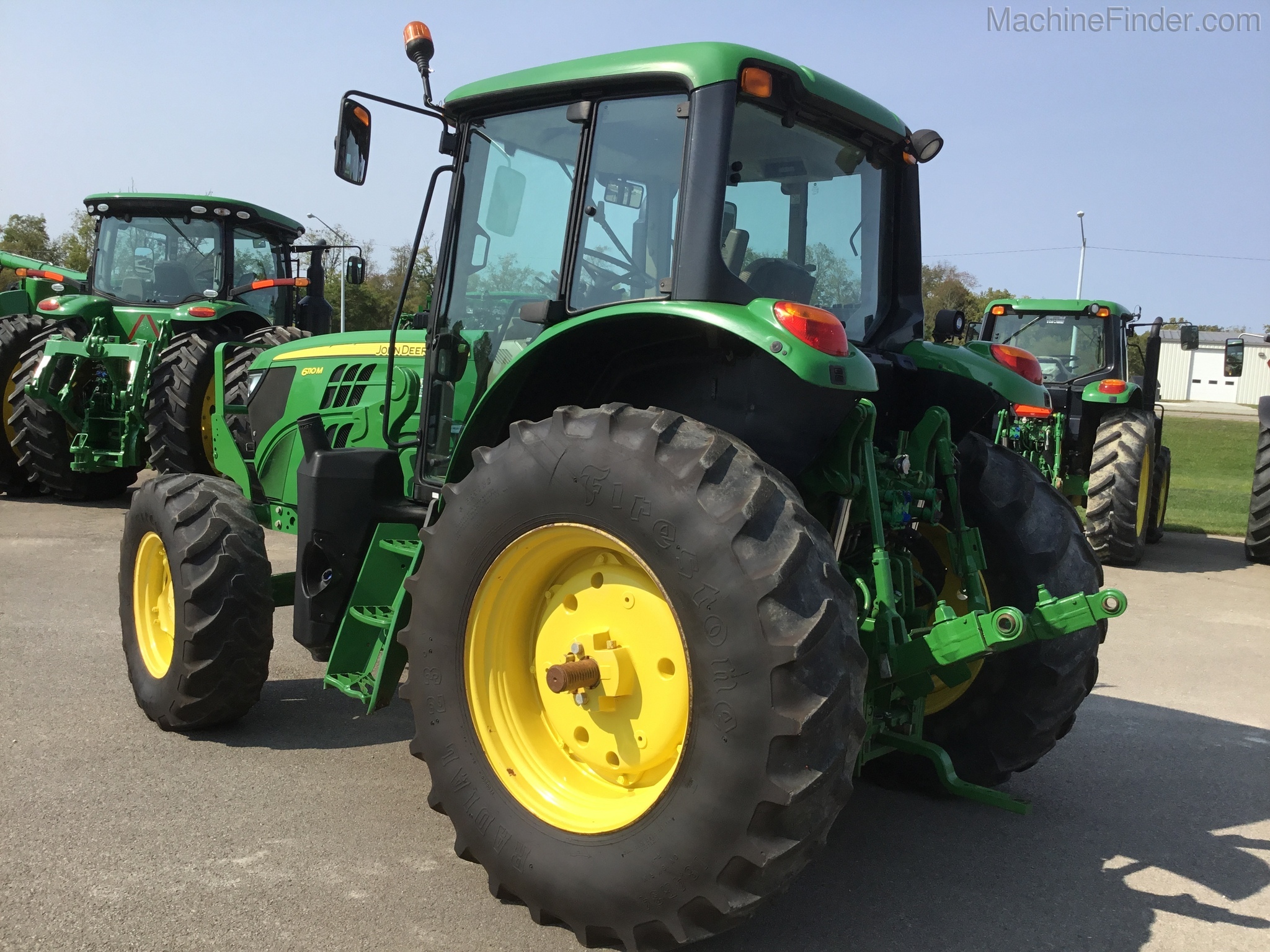 2016 John Deere 6110M Image 7