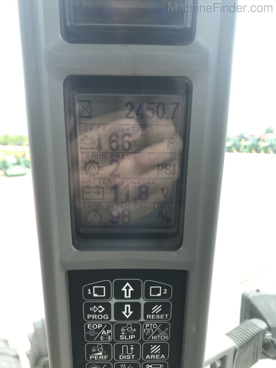 2011 Case IH 235 Image 9