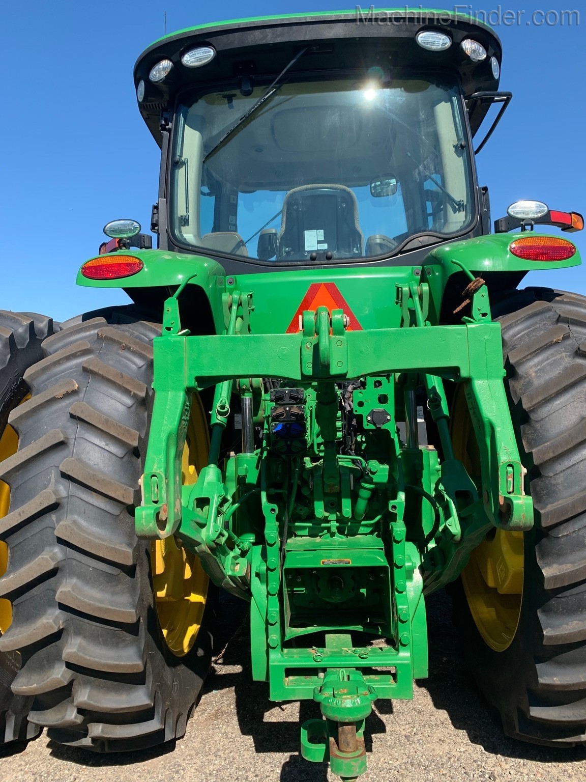 2019 John Deere 8295R Image 3