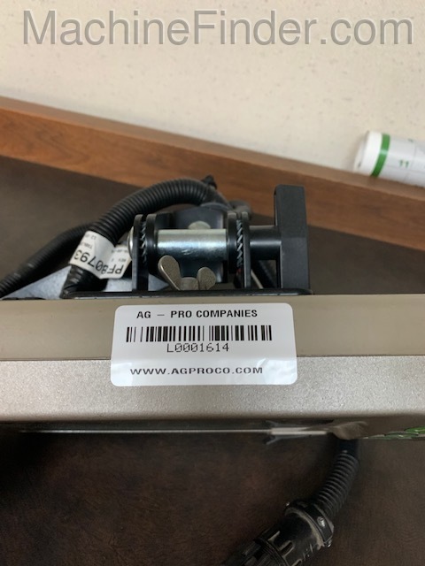 2013 John Deere 1800 Image 2