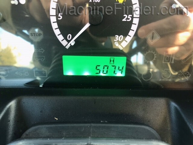 2016 John Deere 5055E Image 5