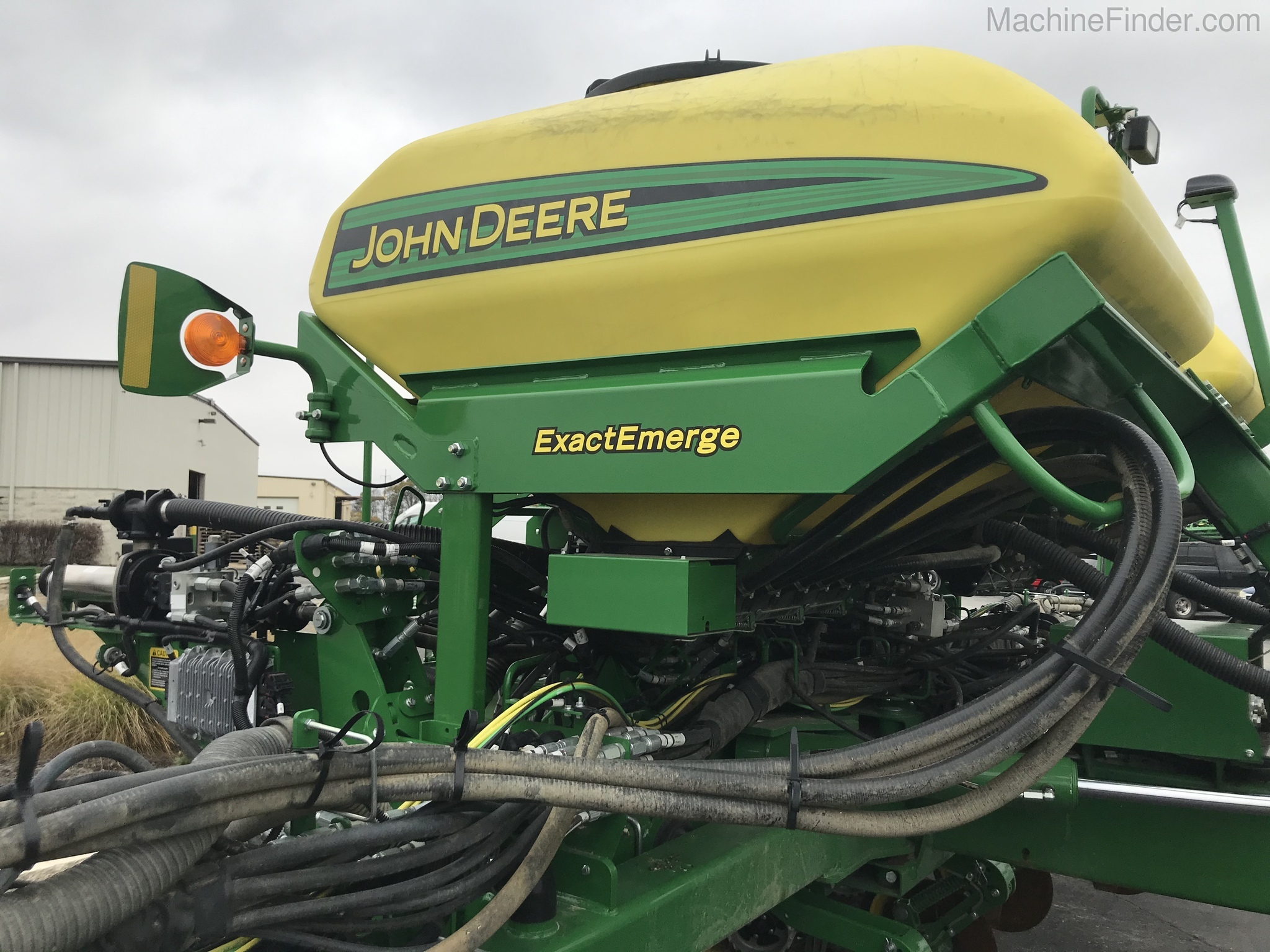 2020 John Deere 1775NT Image 2