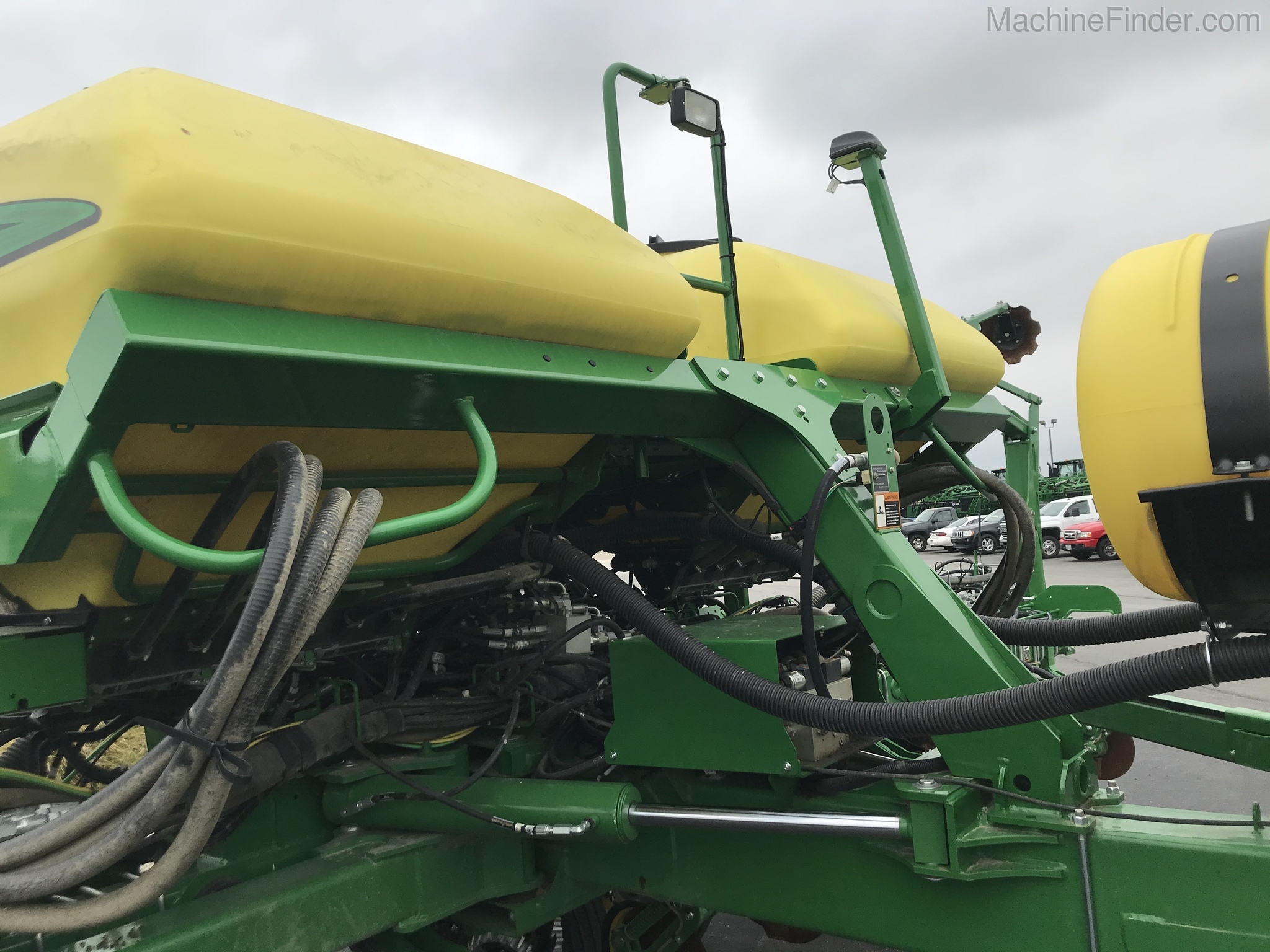 2020 John Deere 1775NT Image 4