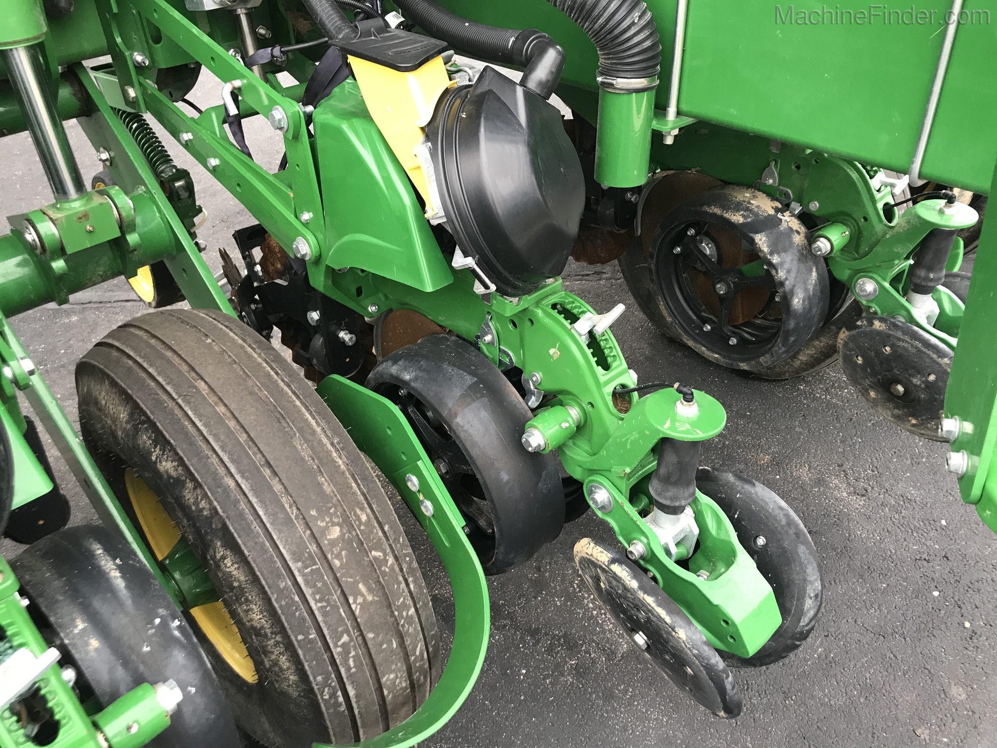2020 John Deere 1775NT Image 8